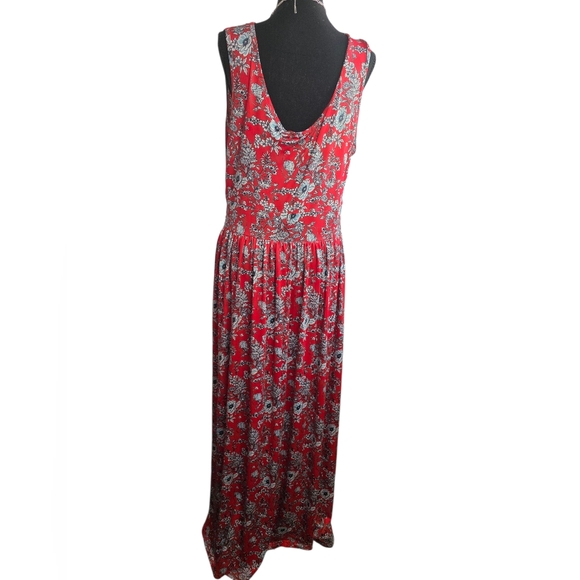 OUGES Long Red Flower V Neck Dress NWT size Xlarge P2P 40" HAS POCKETS!! - Picture 2 of 4